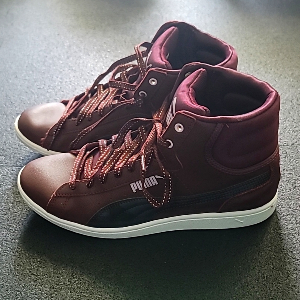 Puma Sneakers